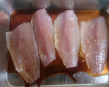 簡単！こんがり魚にネギソースと大根おろし作り方1写真