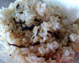 お手軽旨～い♪塩昆布と鰹節のおにぎり作り方1写真