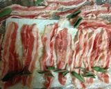 豚薄切り肉のトマトとセージ巻きロール作り方1写真