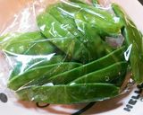 ＊レンジで鮮やか茹でサヤエンドウ＊作り方1写真