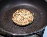 ＜リメイク＞餃子の具で作る月見ハンバーグ作り方4写真