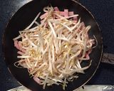簡単！おつまみもやしのカルボナーラ風炒め作り方4写真