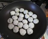 もっちり♡プリ海老入りにら饅頭作り方11写真