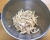 サラダチキンで！アボカドチキンパスタ作り方3写真