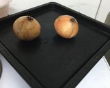焼くだけ！新玉ねぎの☆皮ごと黒焼き作り方1写真