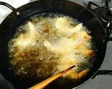 殻ごと食べる海老のぱりぱりエスニック揚げ作り方3写真