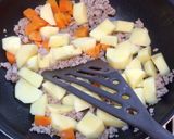豚ひき肉のとろとろ肉じゃが作り方3写真