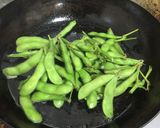 塩茹には飽きたかも★フライパンで焼き枝豆作り方4写真