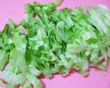 シャキシャキレタスと鮭のサラダ炒飯作り方1写真