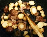簡単♪ミニエリンギと豆苗炒め♪作り方3写真