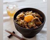 にんにく醤油香る♡豚肉とネギのスタミナ丼作り方6写真