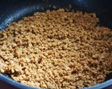 甘辛味でご飯がすすむ♫挽き肉入りニラ玉作り方3写真