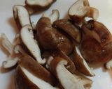 鶏つくねと椎茸の味噌汁♪作り方2写真