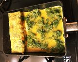 お弁当に!春菊入りの卵焼き作り方3写真