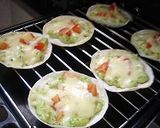 餃子の皮で作りますッ！簡単アボカドピザ作り方4写真