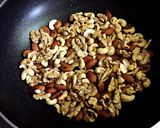 ナッツの蜂蜜漬け作り方1写真