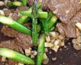 牛肉とアスパラのネギ塩炒め☆作り方4写真