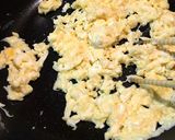 美味しさ保証！豚キムチ炒飯。作り方5写真