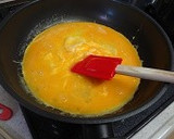 とろとろスクランブルエッグきのこ乗せ作り方3写真