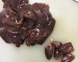 レバーとアスパラのアヒージョ作り方1写真
