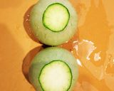 彩鮮やか！摘果(子)メロンで塩焼きそば作り方1写真