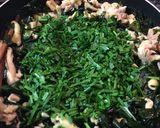 (ワカメとニラで)鶏肉の緑まみれ作り方6写真