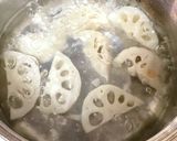 レンコン✩お酢と塩でゆでてオイルでソテー作り方2写真