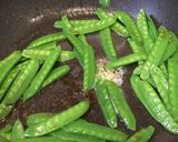 あと一品！さやえんどうのバター醤油炒め作り方4写真