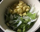 セロリの葉でウエイパー中華スープ作り方2写真
