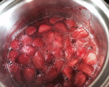 【真っ赤に仕上げる】低糖いちごソース作り方5写真