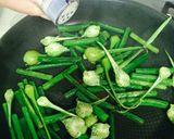 簡単☆にんにくの芽と鶏肉炒め作り方4写真