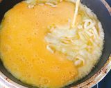 チーズと卵で。粉なし低糖質生ハムピザ作り方4写真