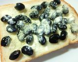 ﾁｮｲ足し塩レモン★ミルキー黒豆トースト作り方3写真