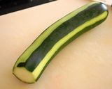 ズッキーニとわかめのおかか胡麻和え作り方1写真