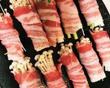 簡単!豚バラ肉巻inニンニクの芽とえのき作り方1写真