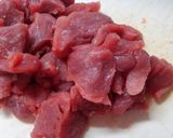 豚ヒレ肉と小松菜トマトの西京味噌の煮込み作り方3写真