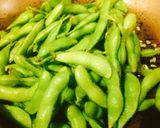 簡単★肴★枝豆のバター醤油ペペロンチーノ作り方1写真
