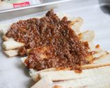 残ったパンの耳と肉味噌で簡単ピザトースト作り方2写真