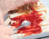 残ったパンの耳と肉味噌で簡単ピザトースト作り方3写真