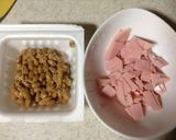 酒のつまみにも!納豆&ハム作り方1写真