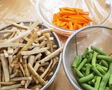 新牛蒡と鶏のゴマ風味作り方1写真