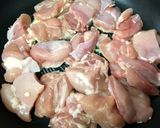 食欲そそる♫鶏モモおジャガのカレー煮♡作り方3写真