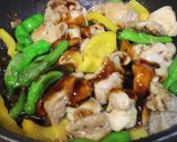鶏もも肉としし唐のクミン風味炒め作り方5写真