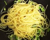 簡単 桜海老とセロリの和風ペペロンチーノ作り方10写真