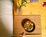 簡単☆マイタケとネギのゴマ油炒めお味噌汁作り方5写真