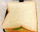 わさび醤油☆アボカドと卵のホットサンド作り方7写真