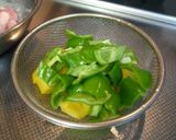 豚バラ肉とカラフル野菜の塩レモン炒め作り方2写真