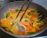 豚バラ肉とカラフル野菜の塩レモン炒め作り方4写真