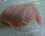 レンジで簡単♪梅干し風味✿鶏むね肉ロール作り方1写真