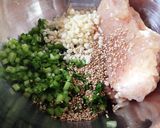 カブの葉入りヘルシー鶏つくねと、お浸し♪作り方2写真
